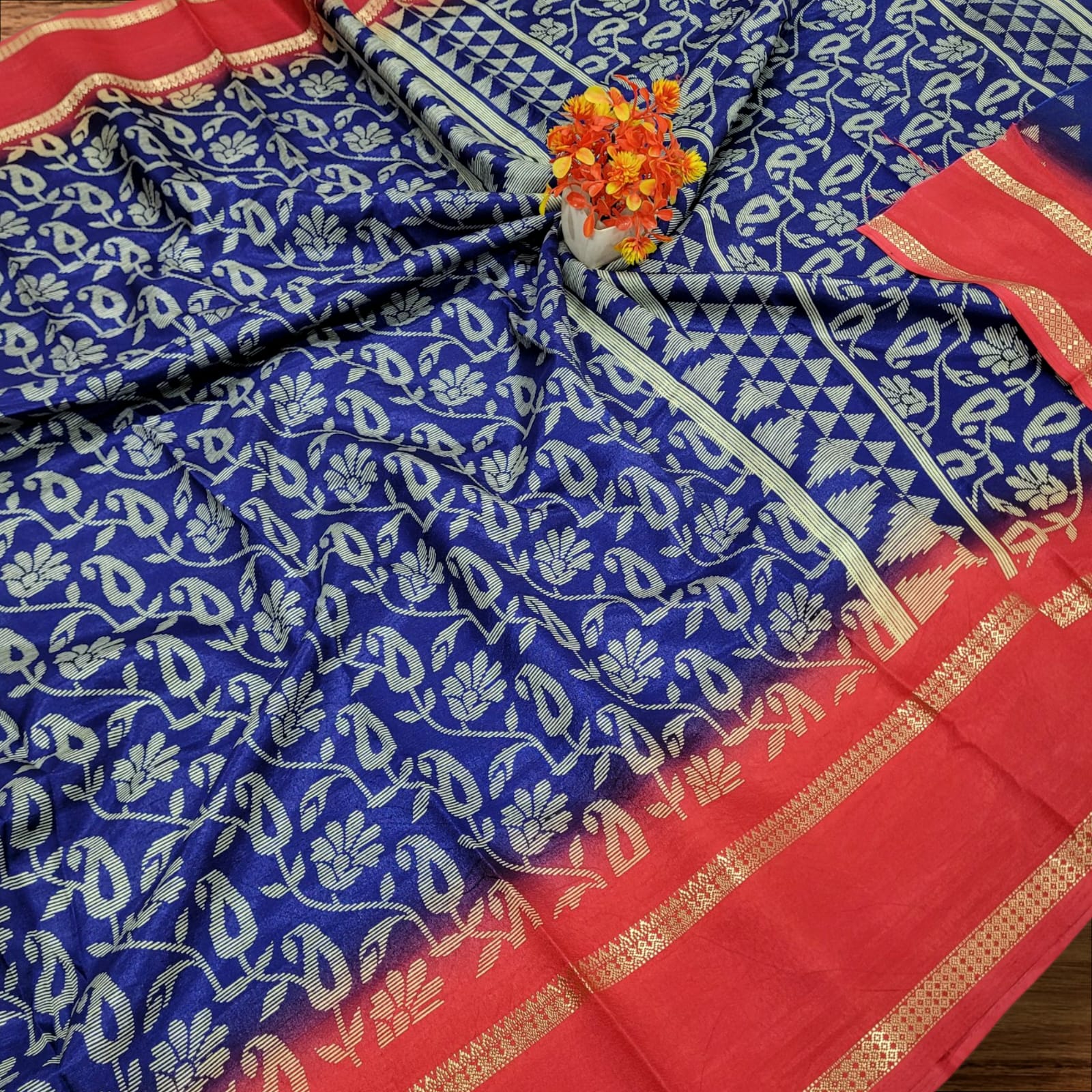 WhatsApp Image 2025-09-06 at 10.50.52 AM (2) Premium Soft Crepe silk Saree with Rettapetta Border - Image 1