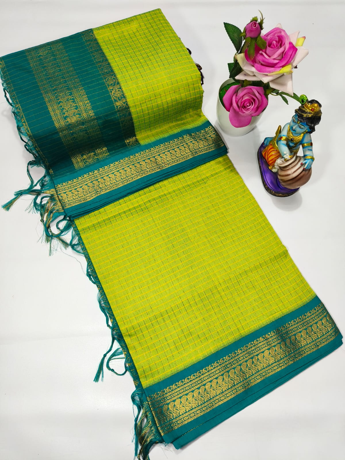WhatsApp Image 2025-09-19 at 12.58.13 PM Checked Kalyani cotton saree/Lata Gadwal Paithani - Image 1