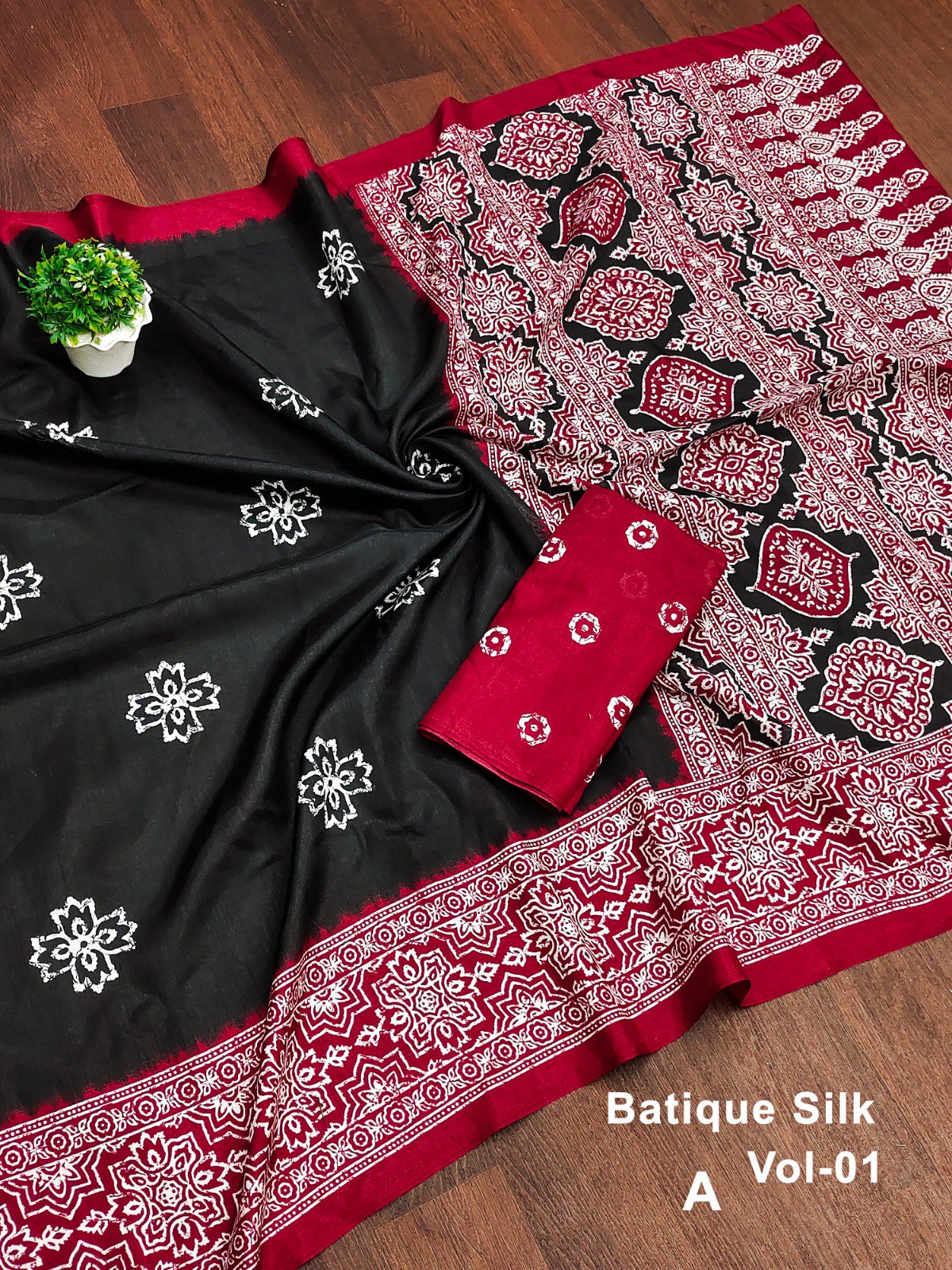 2025/12/1000455734.jpg Dola Silk Sarees - Image 1