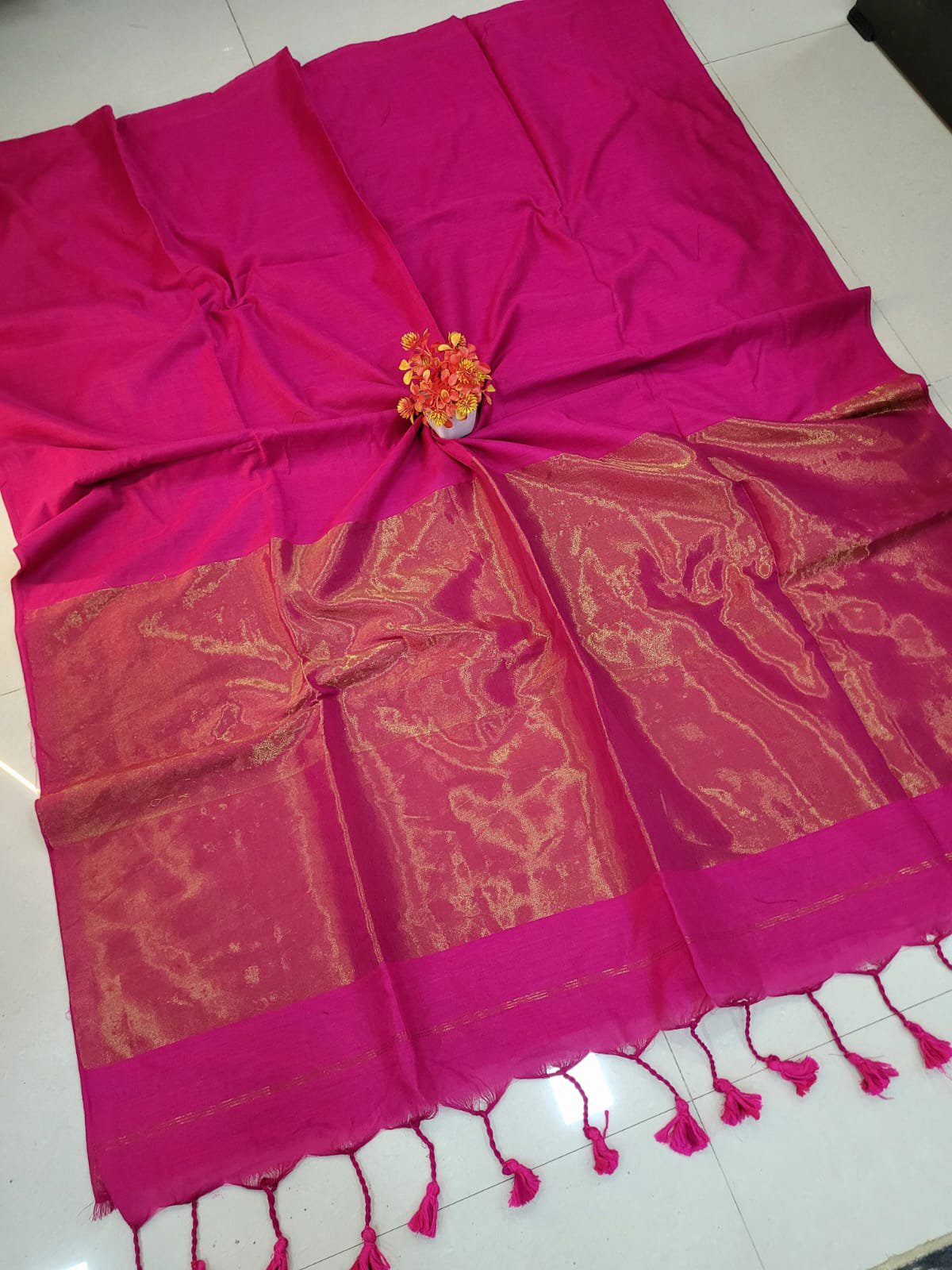 2026/01/1000460383.jpg Handloom Kadhi Sarees - Image 1