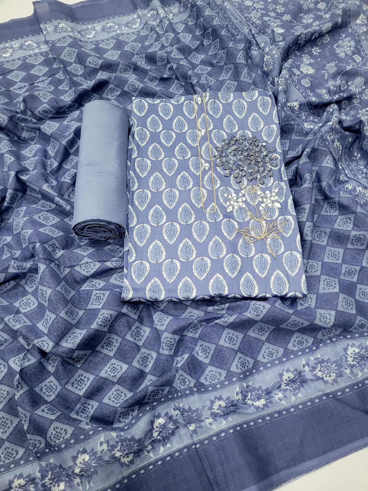 2026/01/1000488383.jpg Branded Cotton Salwar Materials (Unstitched 3pcs) - Image 1