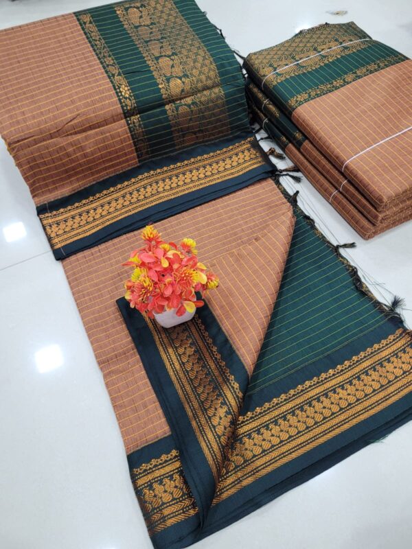 Checked Kalyani cotton saree/Lata Gadwal Paithani