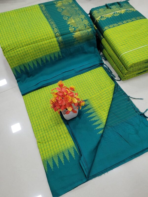Checked Kalyani cotton saree/Lata Gadwal Paithani
