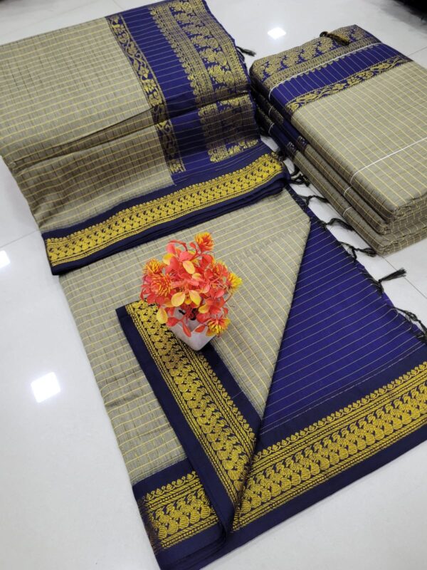 Checked Kalyani cotton saree/Lata Gadwal Paithani