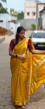 Premium Crushed silk Sarees with Zari checks