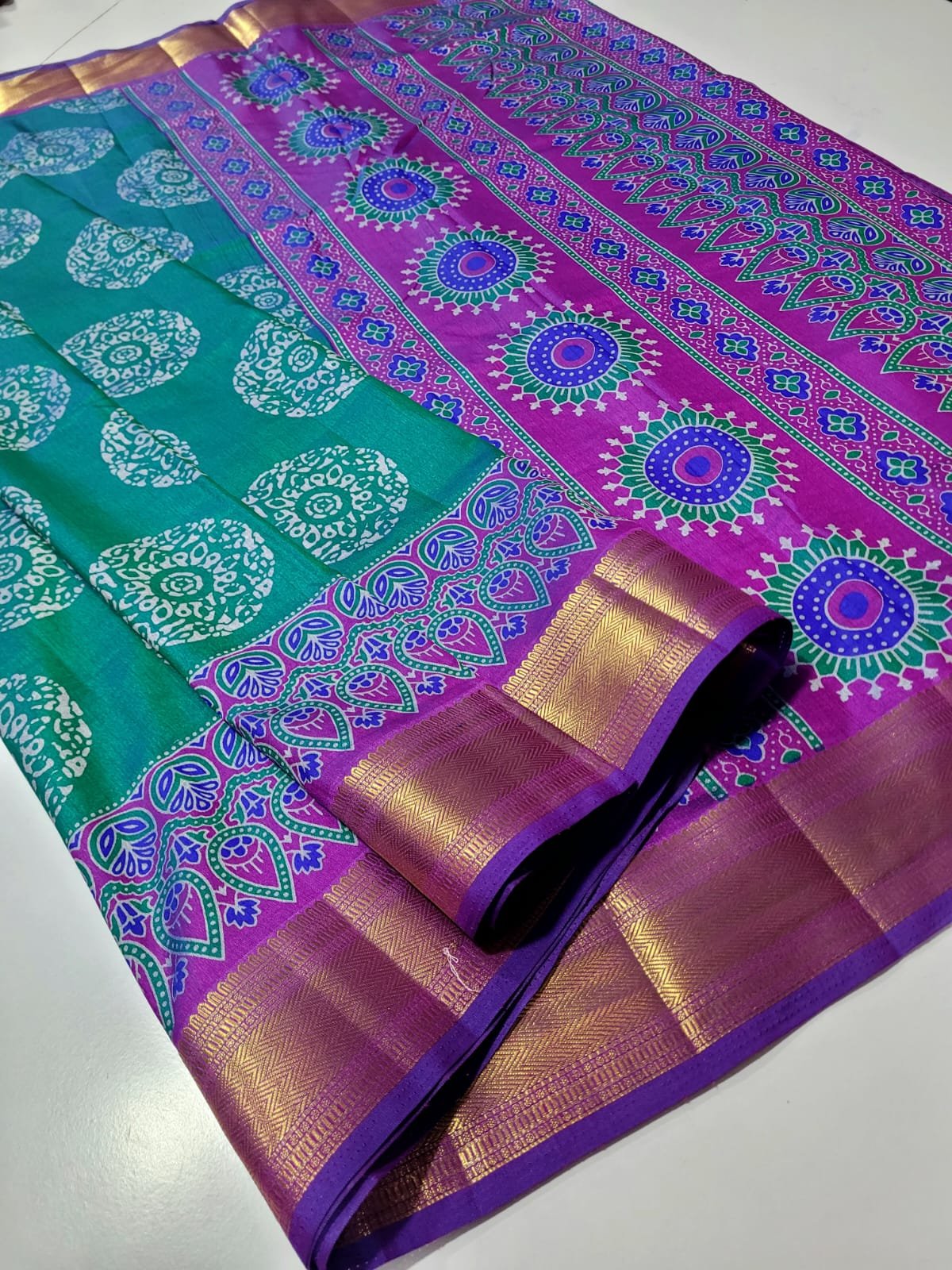 2026/01/1005168372.jpg Patola Silk Sarees - Image 1