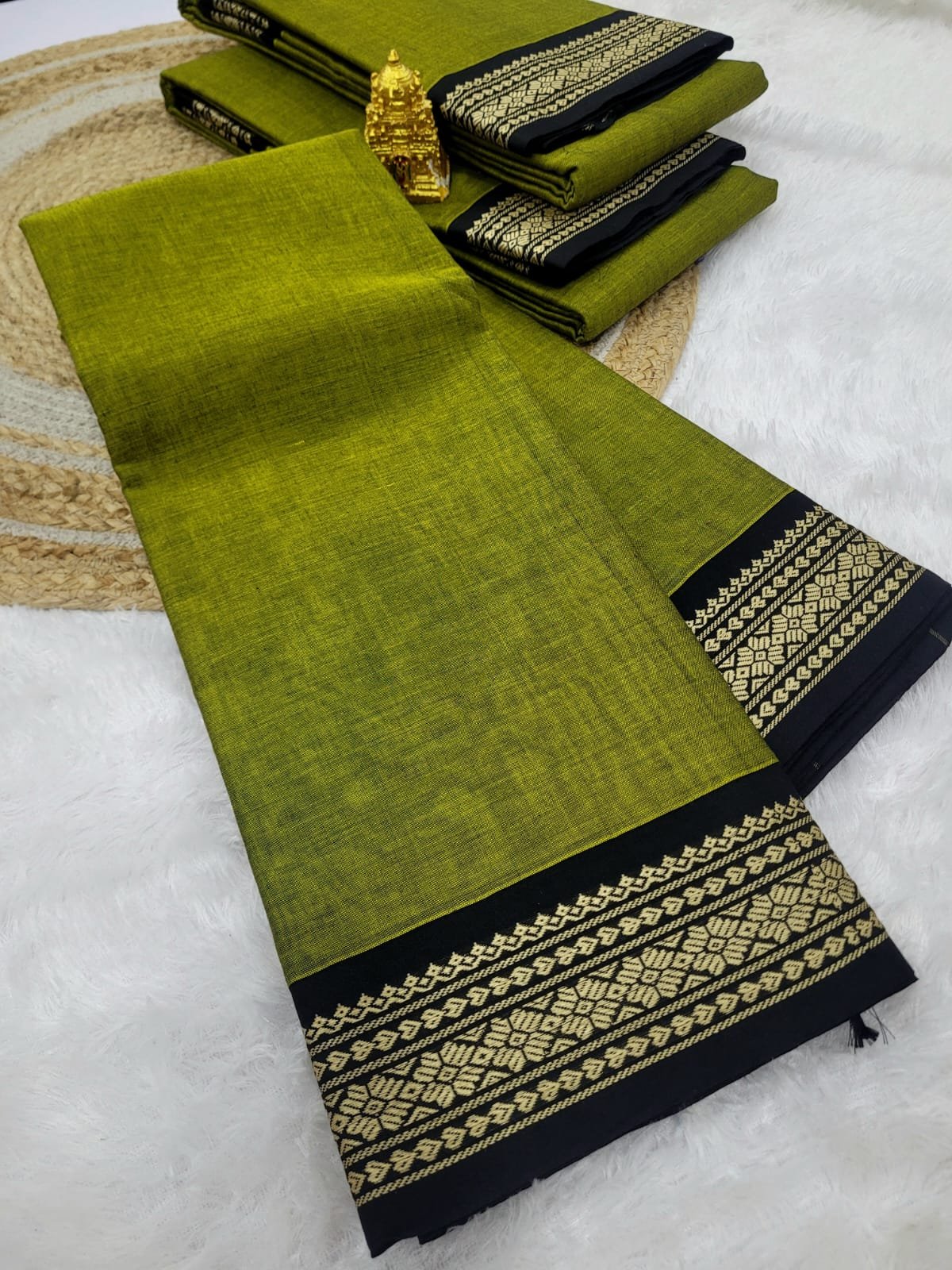2026/01/1005169808.jpg Authentic Narayanpet Cotton Sarees - Image 1