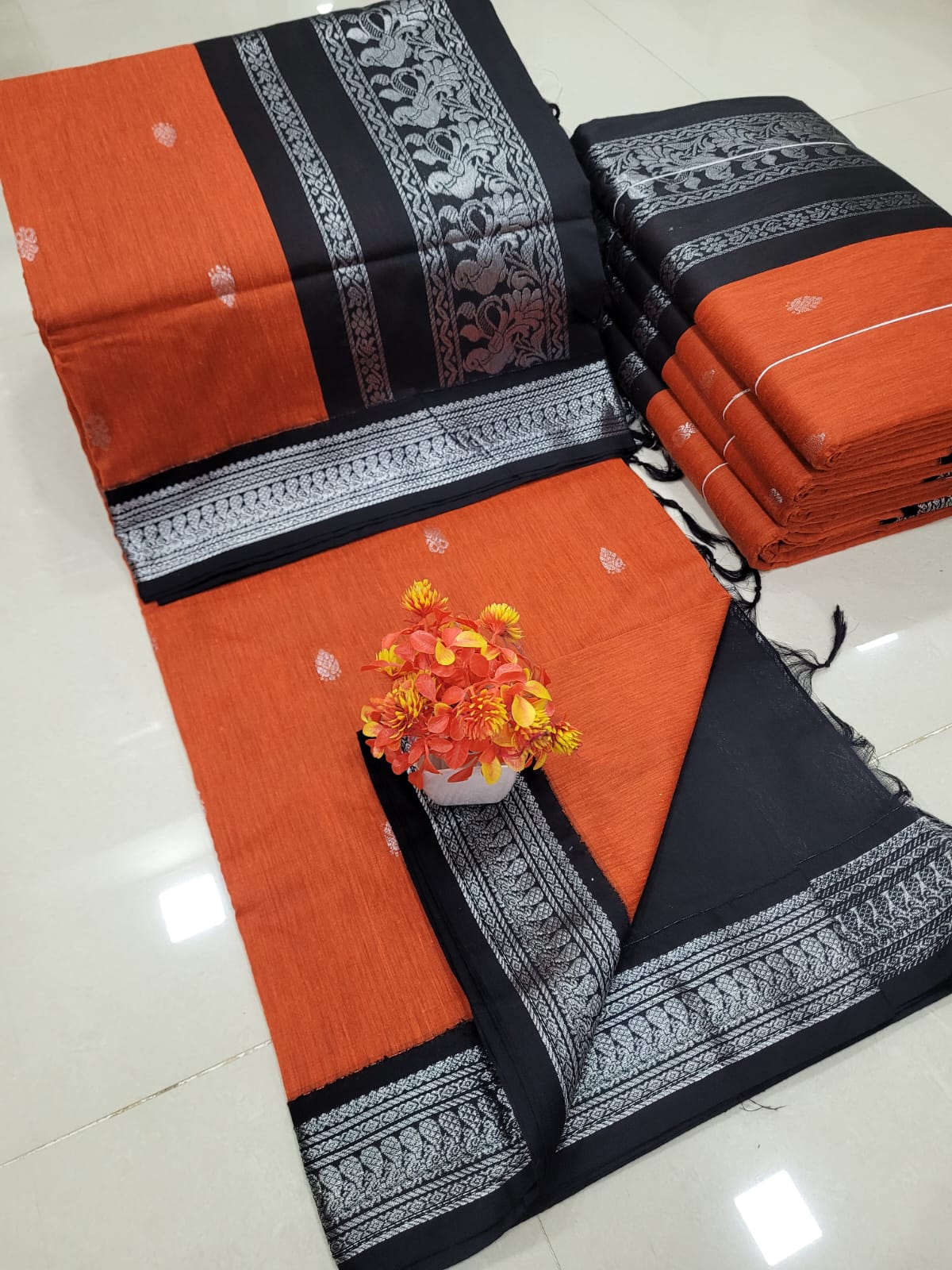 WhatsApp Image 2026-01-06 at 11.25.50 AM Kalyani Cotton Sarees - Image 1