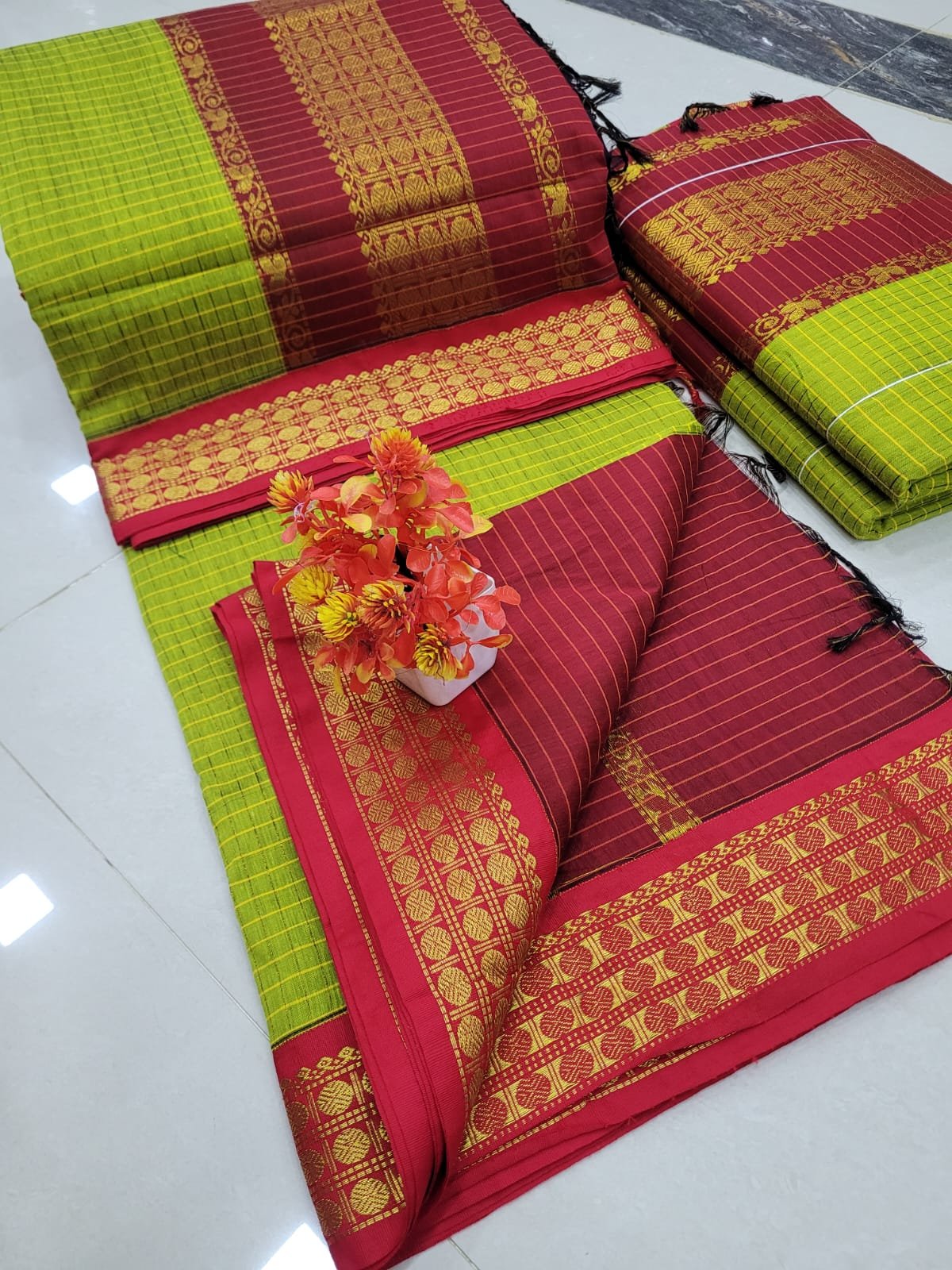 2026/02/1005177432.jpg Checked Kalyani cotton saree/Lata Gadwal Paithani - Image 1