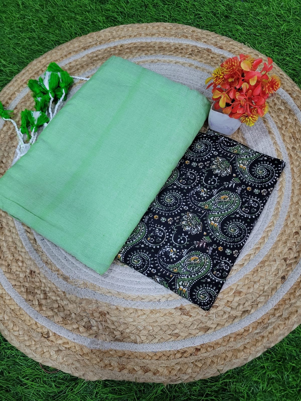 2026/04/1005191600.jpg Kadhi Cotton Saree+Blouse Combo - Image 1