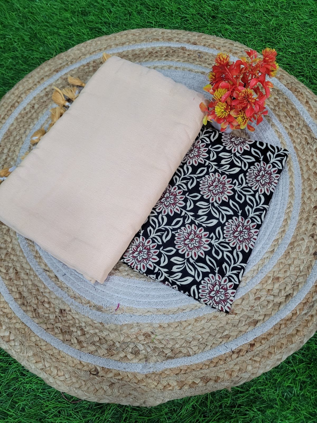 2026/04/1005191609.jpg Kadhi Cotton Saree+Blouse Combo - Image 1