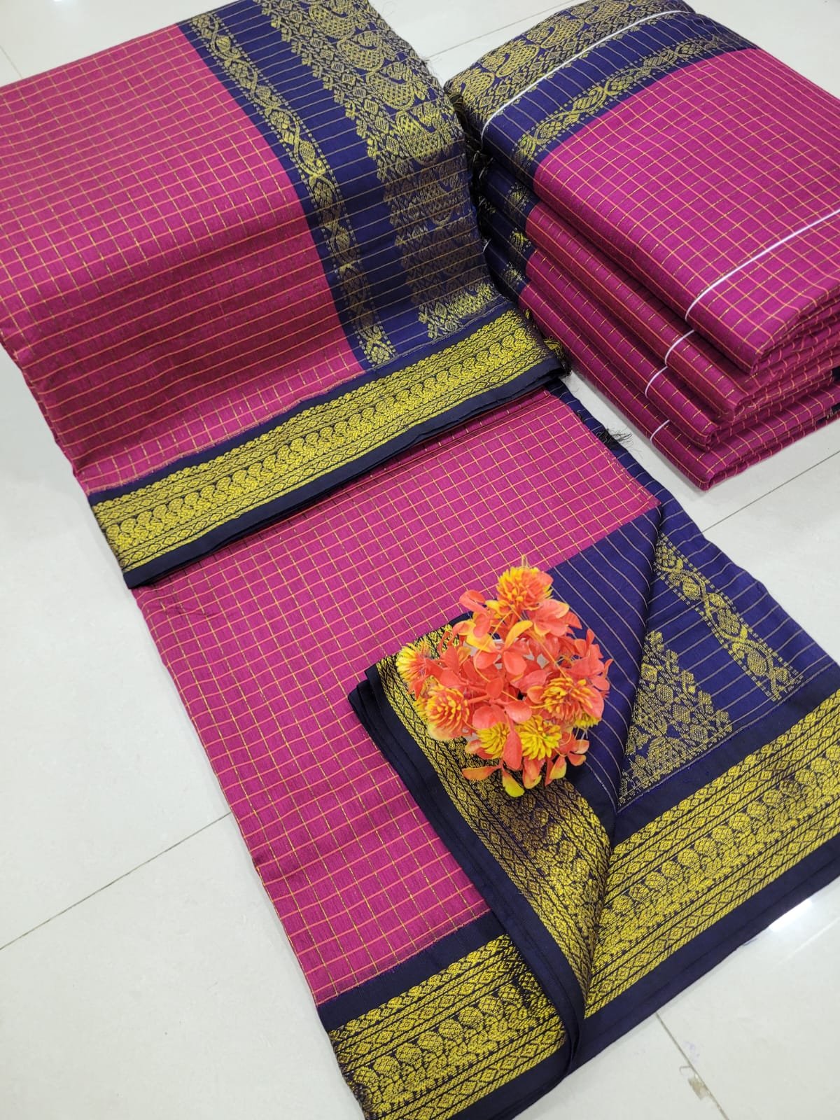 2026/04/1005194545.jpg Checked Kalyani cotton saree/Lata Gadwal Paithani - Image 1
