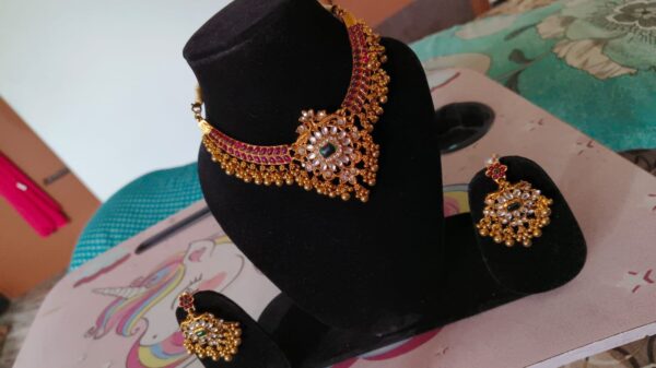 Chokar : Premium & Designer Wear Neck Piece with Earring Set