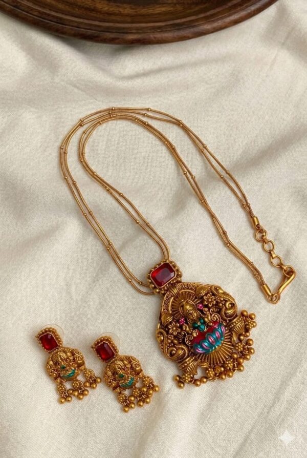 Premium & Designer Wear Neck Piece with Earring Set