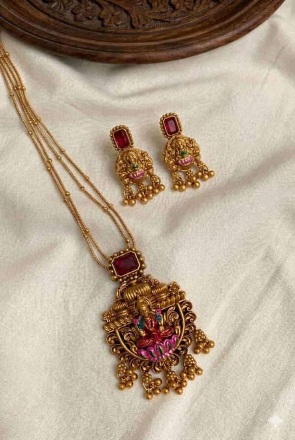 Premium & Designer Wear Neck Piece with Earring Set