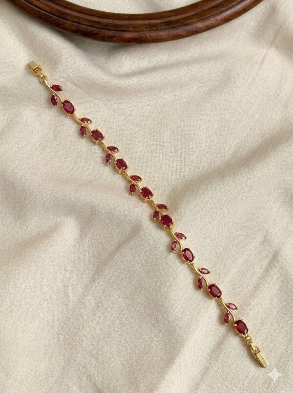 Trendy Tulip Bracelet