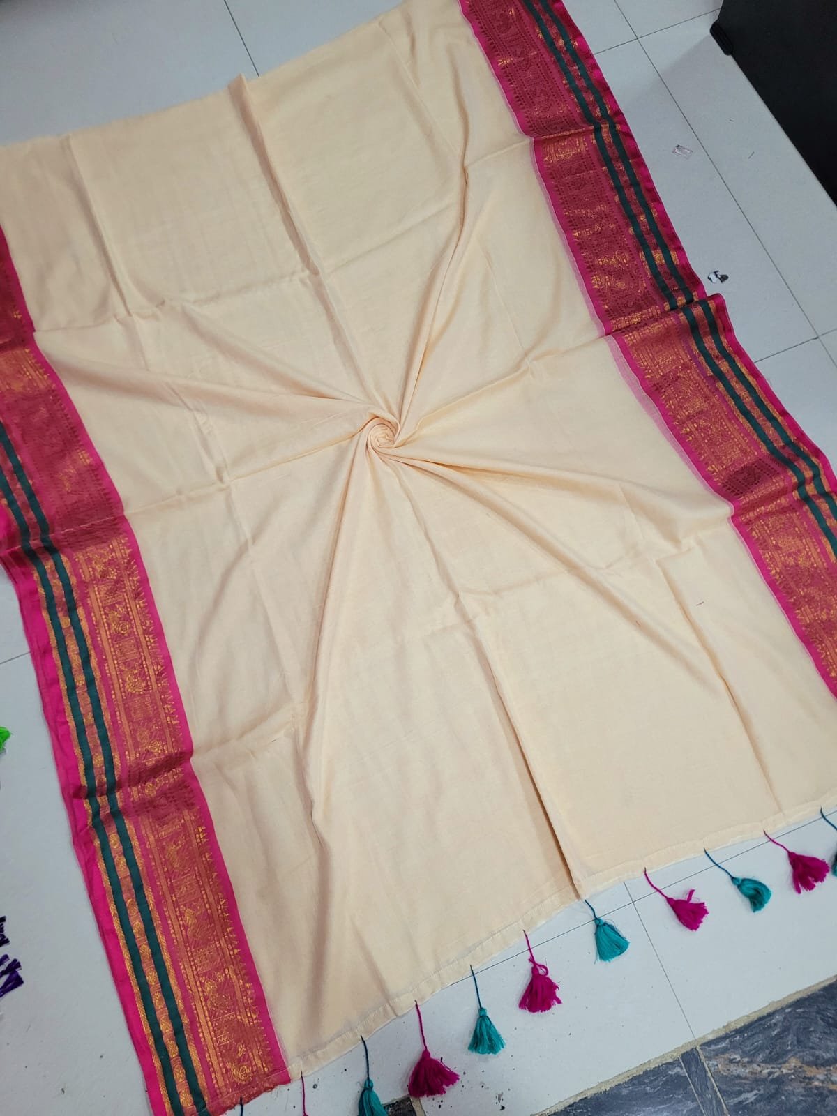 2026/05/1005207004.jpg Premium Mul Cotton Sarees - Image 1