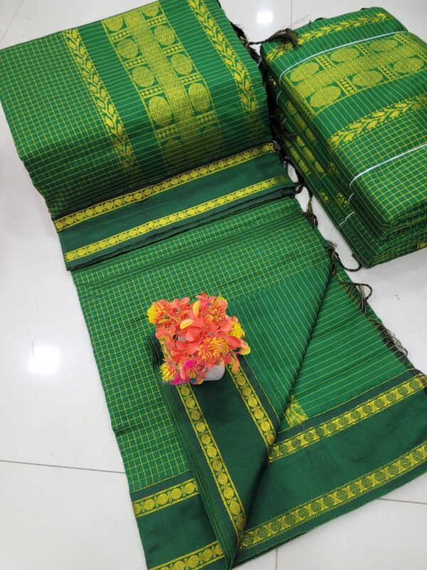 Checked Kalyani cotton saree/Lata Gadwal Paithani