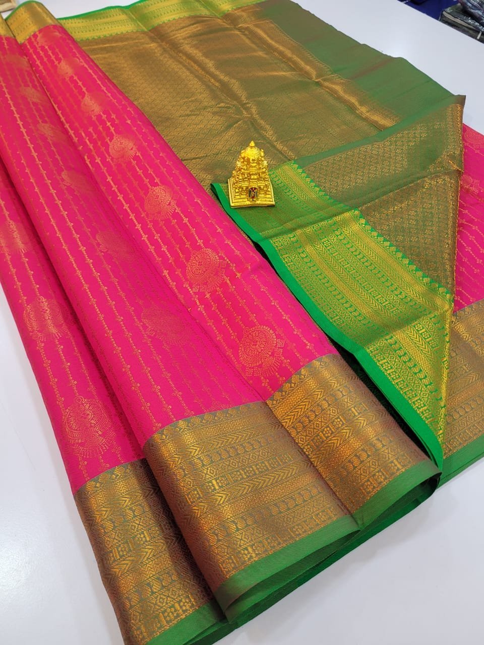 1005017196.jpg VAIRAM : Elite Vairaoosi Pattu Sarees - Image 1