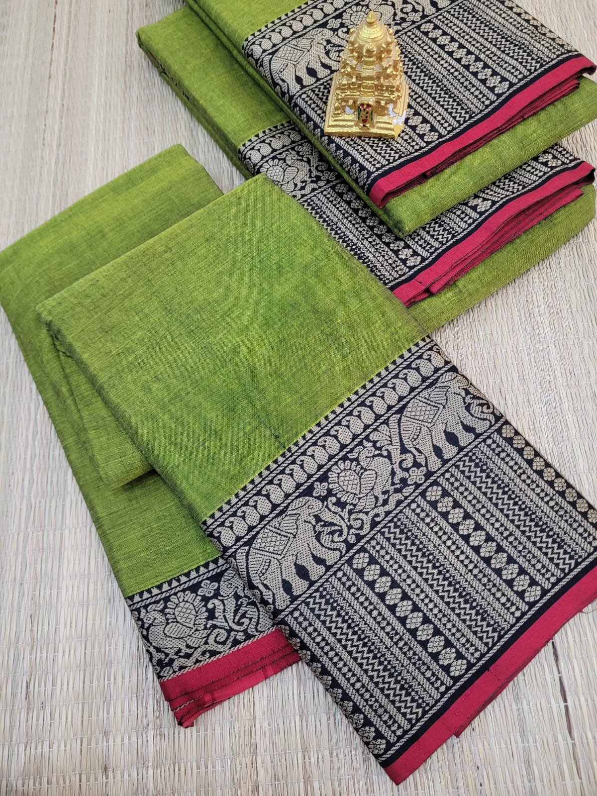 WhatsApp Image 2026-08-15 at 12.09.07 PM (3) Authentic Narayanpet Cotton Sarees - Image 1