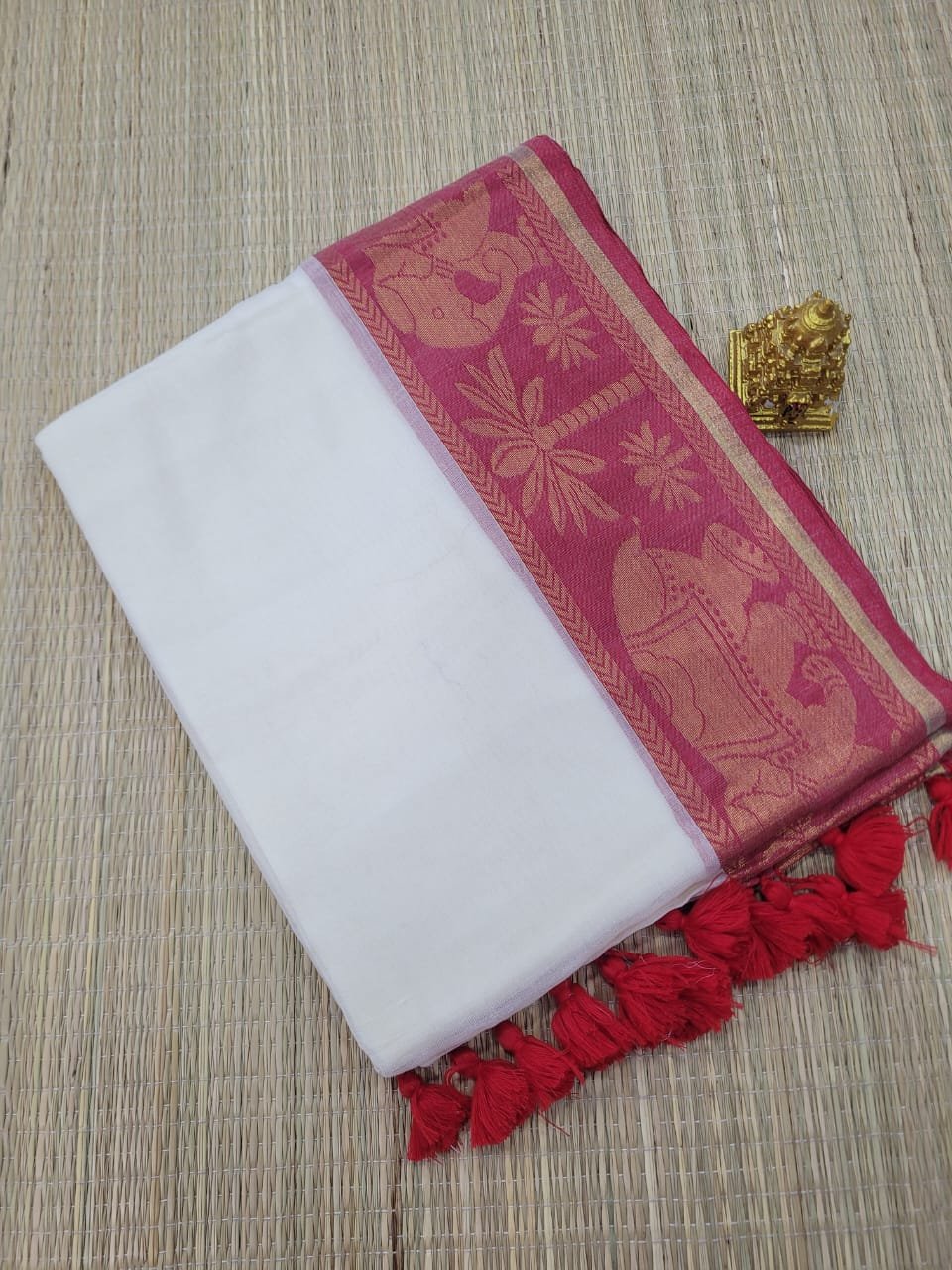 WhatsApp Image 2026-08-22 at 10.01.35 AM (1) Premium Mul Cotton Sarees - Image 1