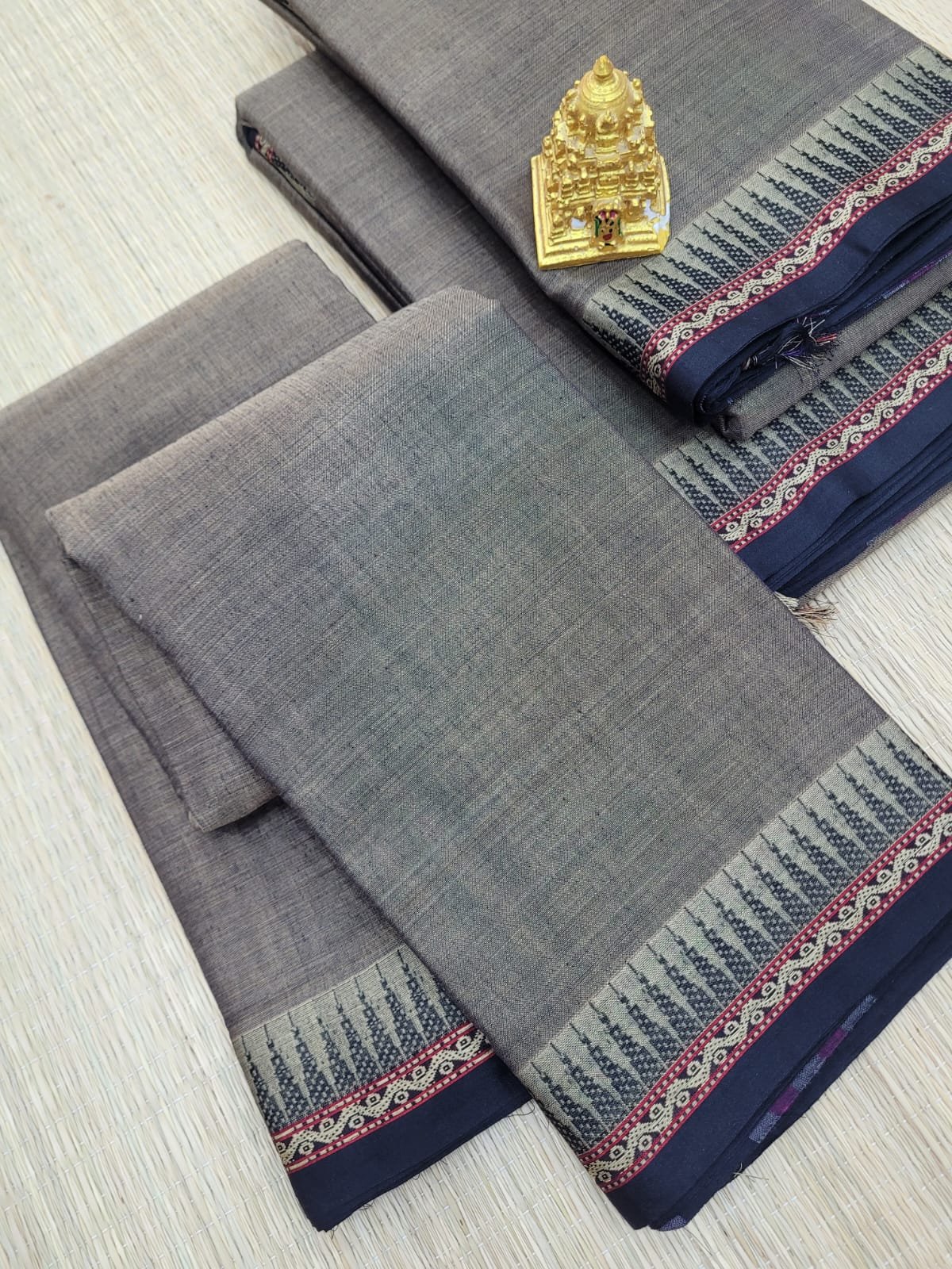 WhatsApp Image 2026-08-28 at 12.40.16 PM (1) Authentic Narayanpet Cotton Sarees ( Small Border ) - Image 1