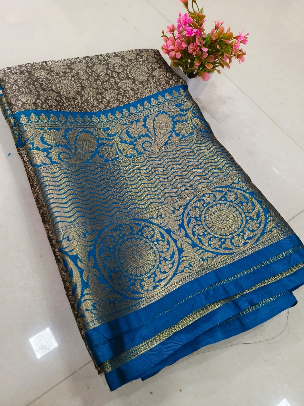 WhatsApp-Image-2024-10-09-at-11.40.09-AM.jpeg KORA MUSLIN SAREES - Image 1