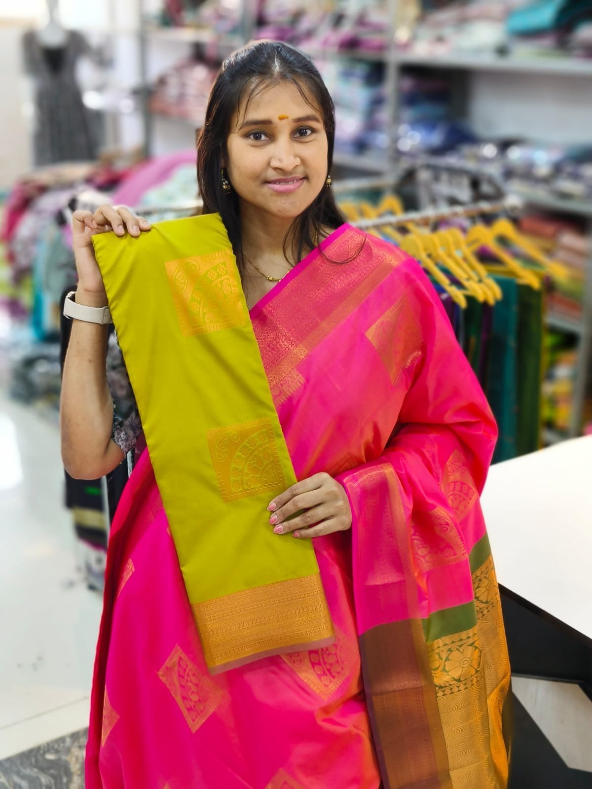 WhatsApp-Image-2025-03-18-at-4.37.52-PM-2.jpeg Soft Silk Sarees With Kanchi border - Image 1